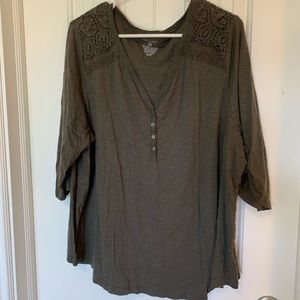 Women’s 3/4 Sleeve Top